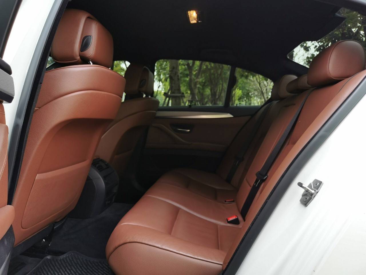 BMW 528I M-SPORT สีขาว ปี 2012