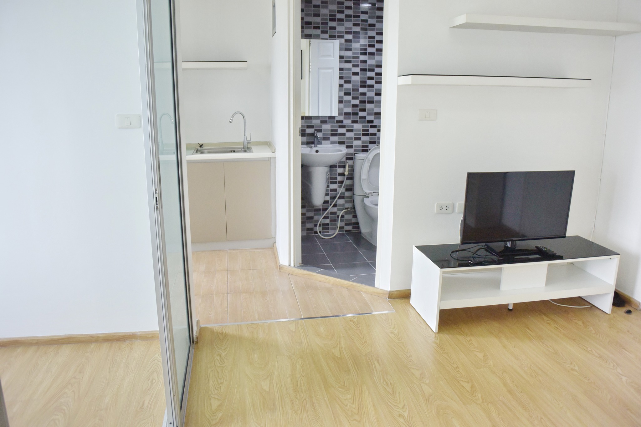 ขาย D condo รัตนาธิเบศร์ ห้องปรับปรุงใหม่