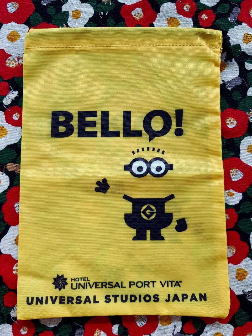 Minnion Hotel universal studio JAPAN ถุงผ้าหูรูด กระเป๋าหูรูด มินเนี่ยน ของแท้จากญี่ปุ่น Size : 19 x 27.5 cm
