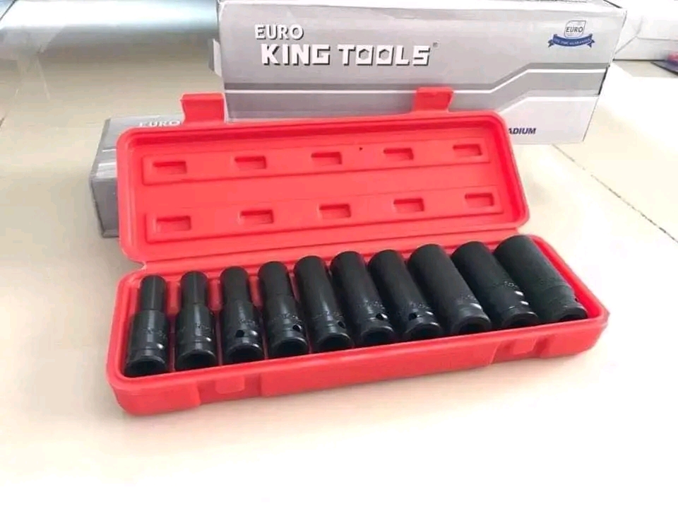 ชุดลูกบล็อกลมยาว 4 หุน ยี่ห้อ EURO KING TOOLS ขนาด 10
