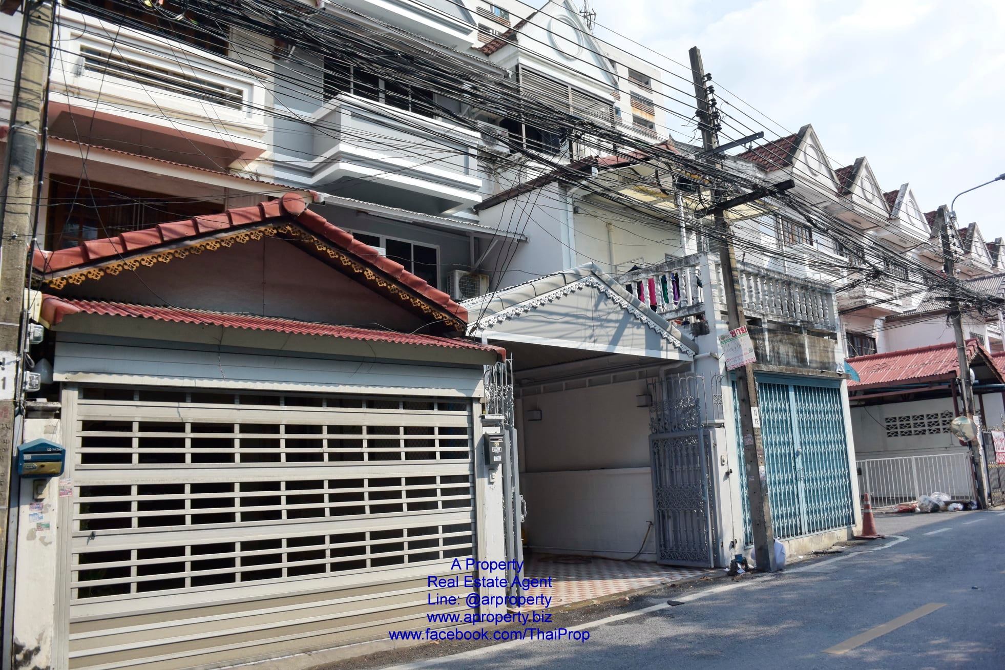ให้เช่า! ทาวน์เฮ้าส์ 3 ชั้น ซ.เรวดี ใกล้รถไฟฟ้า2สถานี