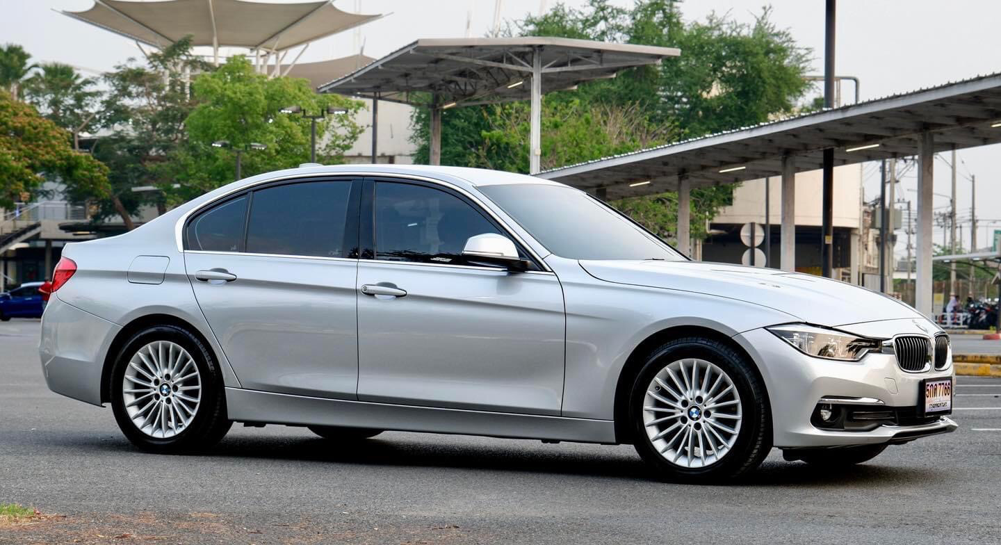 BMW F30 320D LCI Minorchange ปี 2017