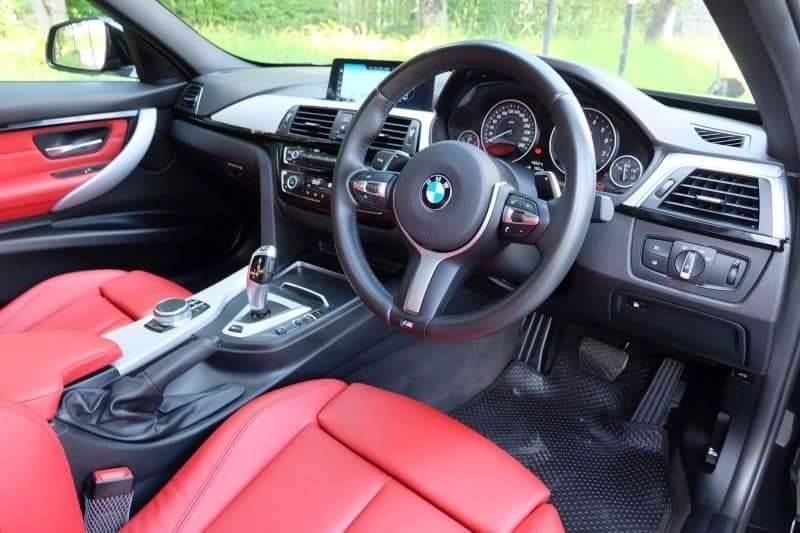 BMW F30 330e Plug-In M-Sport Package ปี 2018