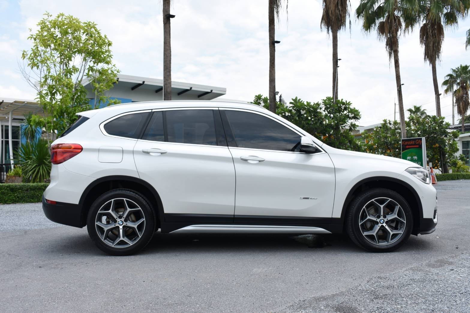 Bmw X1 sDrive18d xLine ปี 2016