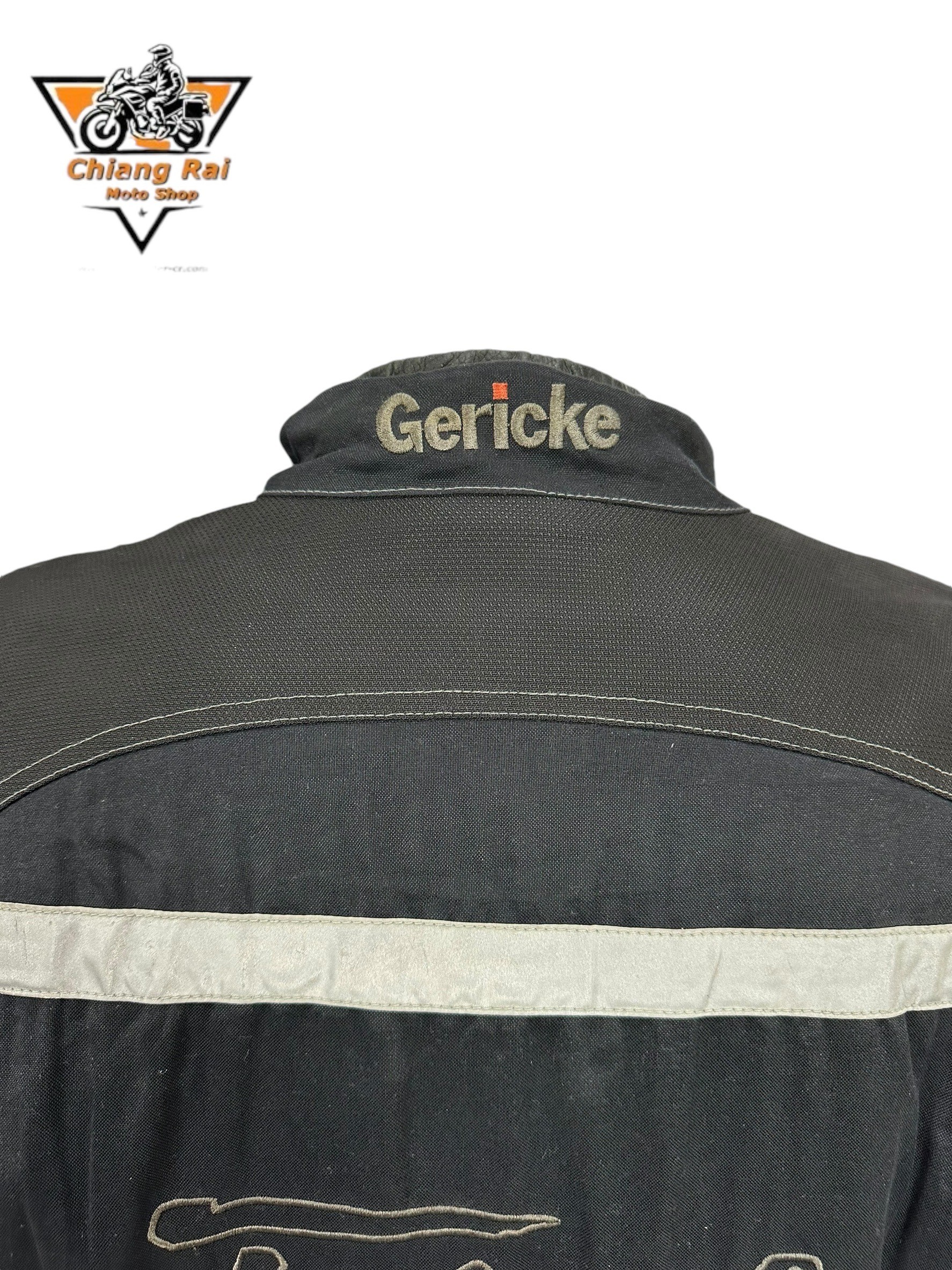 เสื้อขี่มอเตอร์ไซด์( มือสอง) RCTA 673 อก 52" ยาว 28"(XL) **Hein Gerlokev**