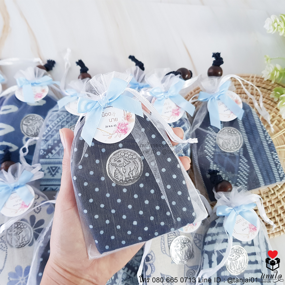 ของชำร่วยงานแต่งงาน ของแจกงานแต่ง ของชำร่วยที่เก็บพวงกุญแจ ลายคราม ห่อถุงไหมแก้ว 07