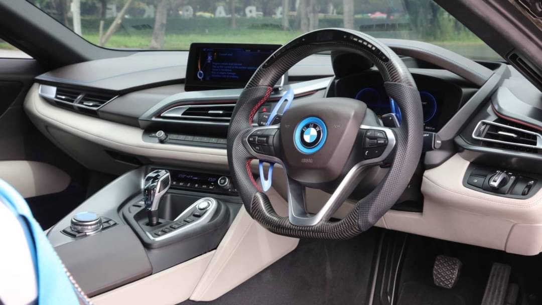 BMW i8 ปี 2015