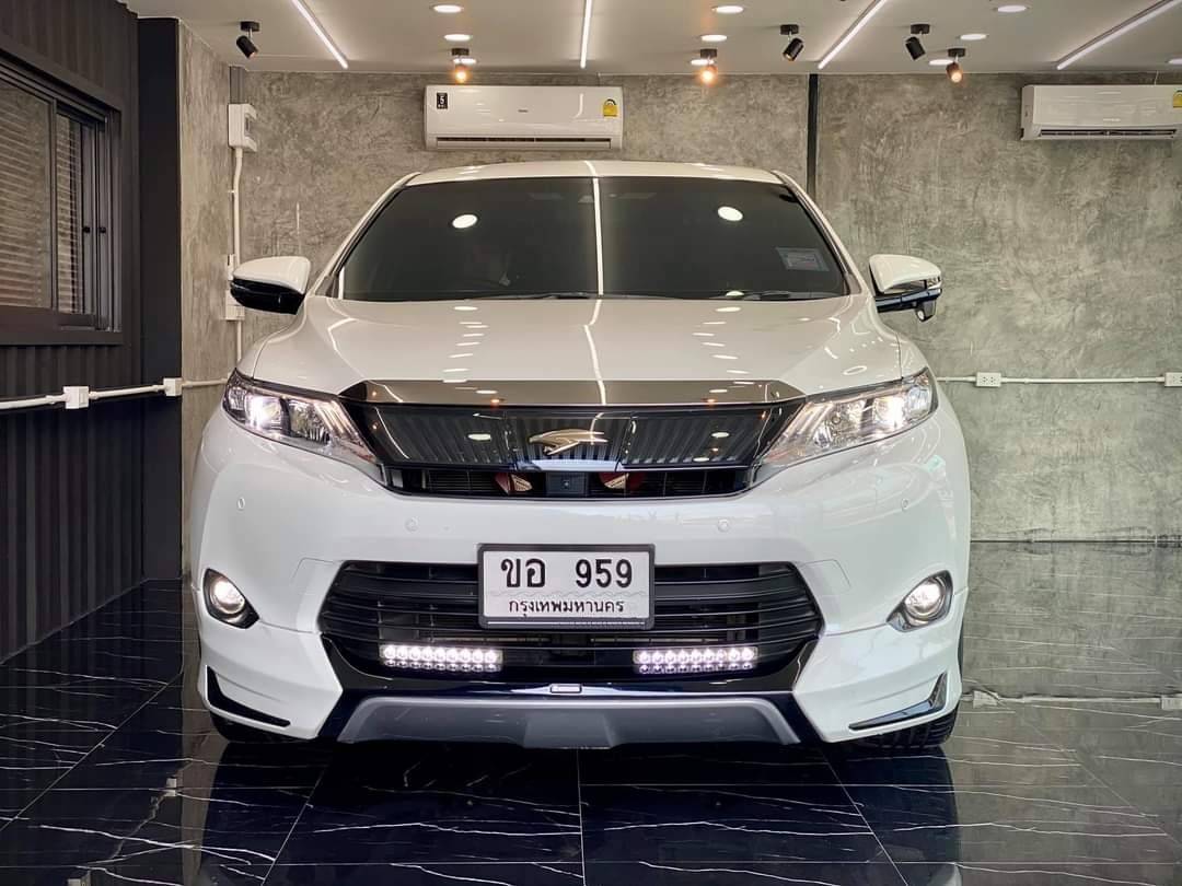 Toyota Harrier Hybrid Premium Advance Package ปี 2016