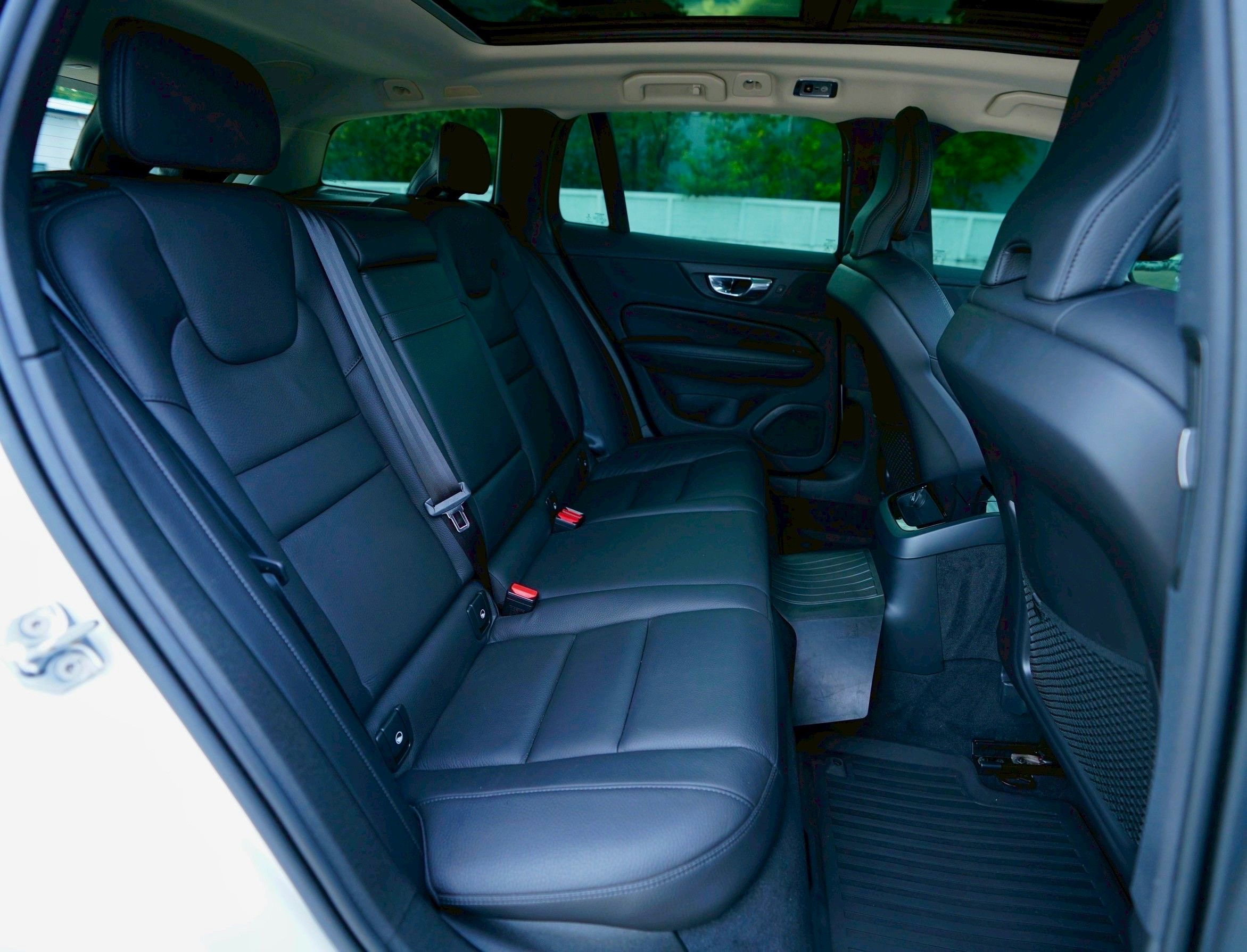 VOLVO V60 2.0 T8 Inscription ปี 2020