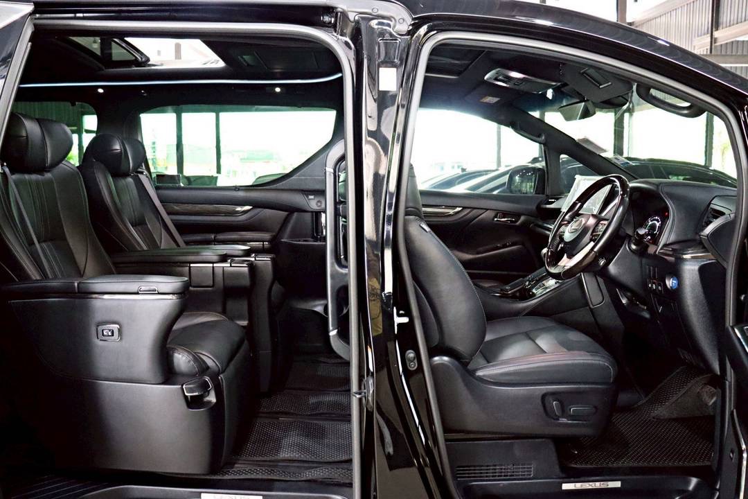 LEXUS LM300h 2.5 Executive (7 seater) 4WD ปี 2022