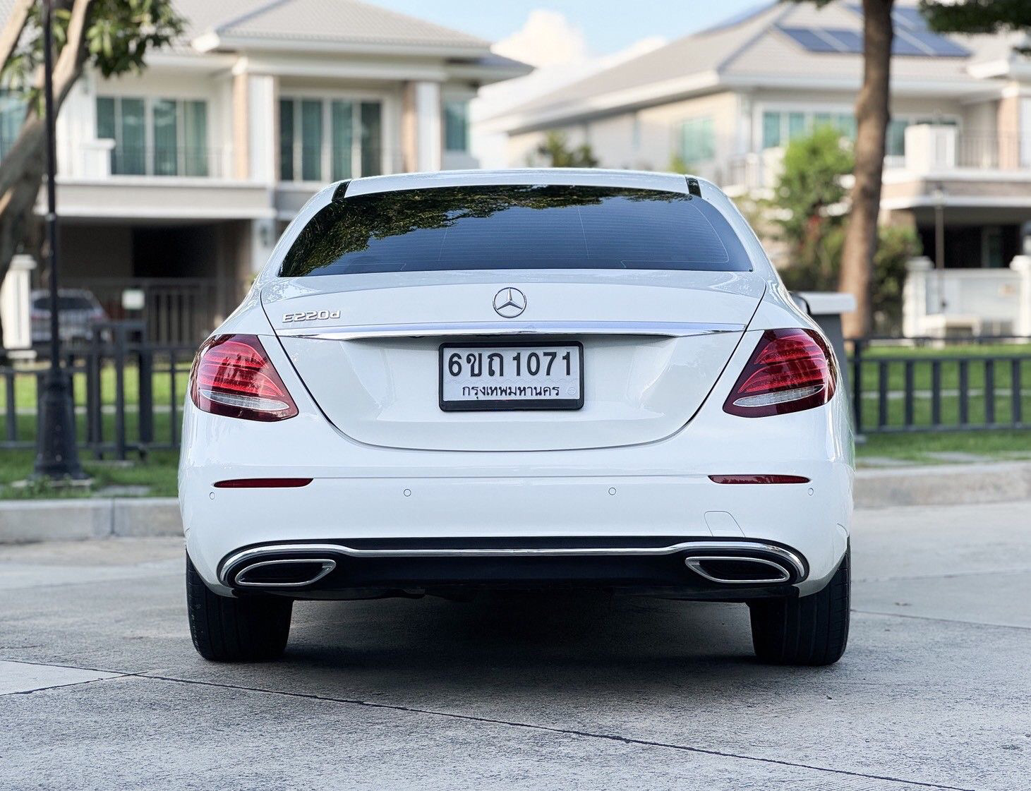 Mercedes Benz E220d (ดีเซลล้วน) Top W213 ปี 2017
