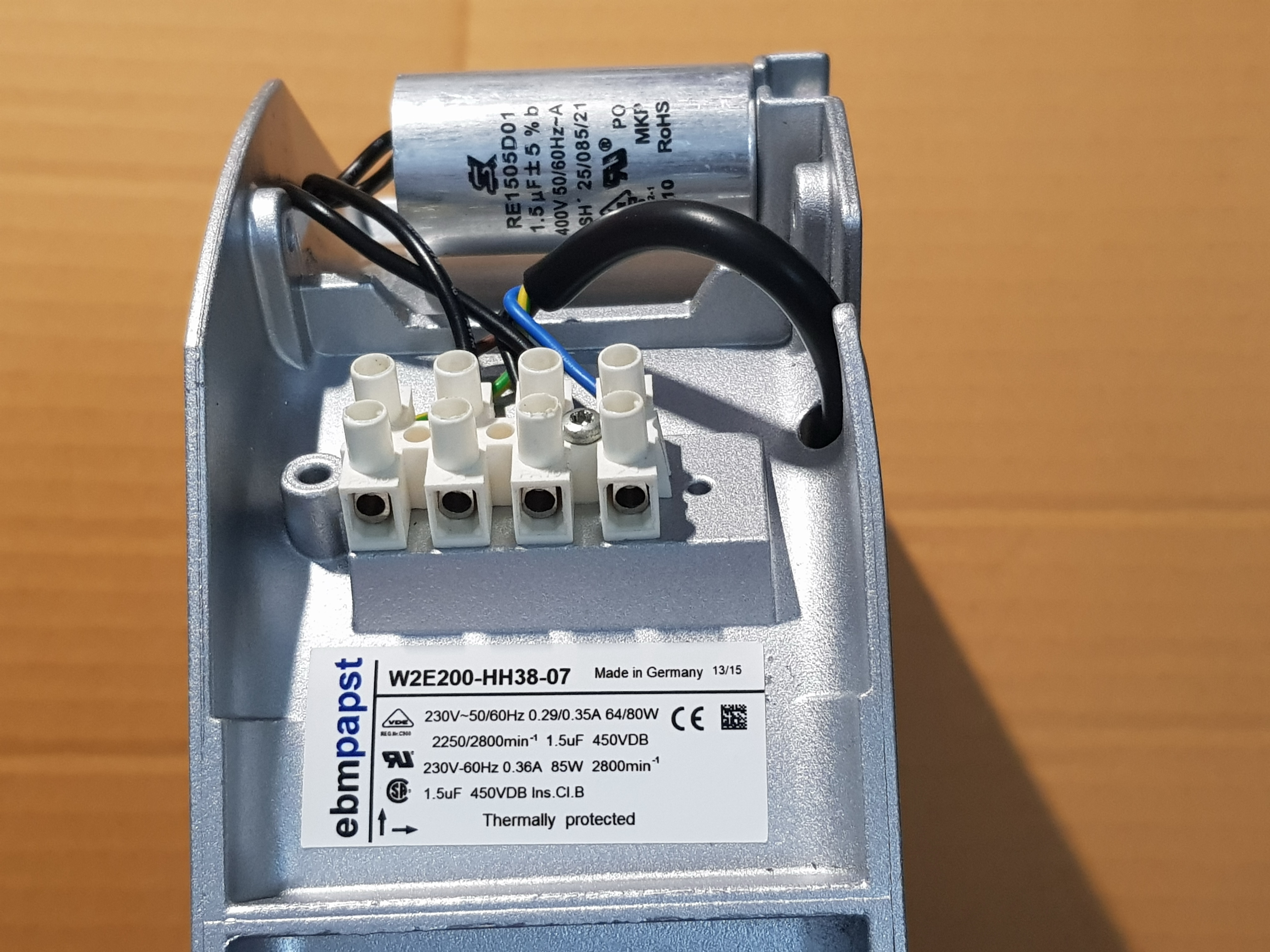 พัดลม รุ่น W2E200-HH38-05 ไฟ 230Vac