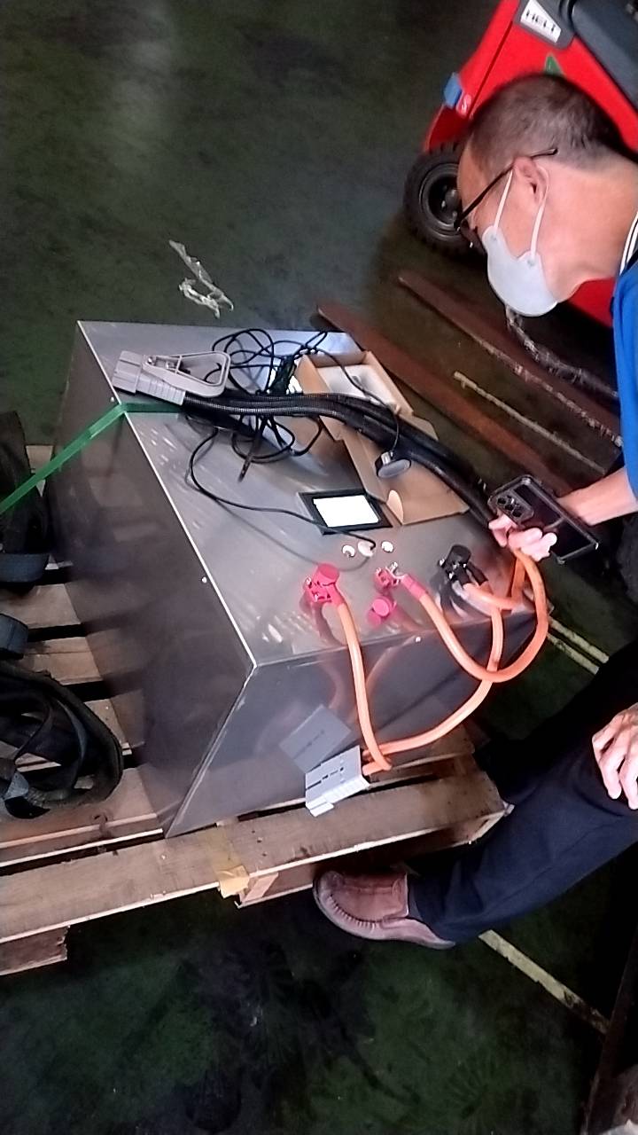 แบตเตอรี่ลิเธียม โฟคลิฟท์ไฟฟ้า แฮนลิฟท์ไฟฟ้า 24v 48v 80v ประกอบตามสั่ง