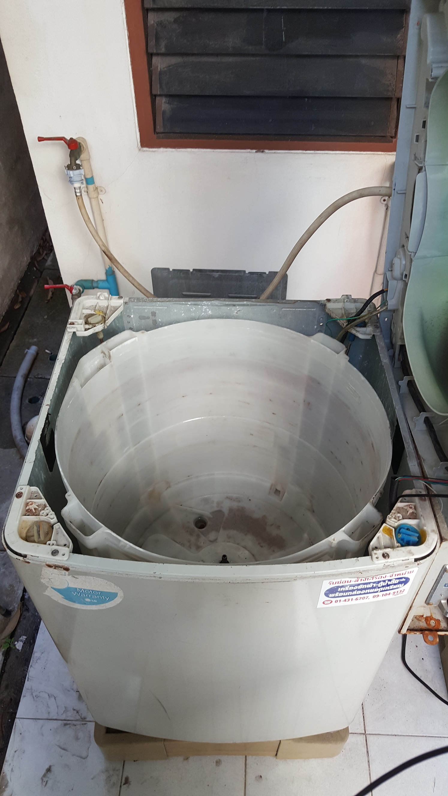 ซ่อมเครื่องซักผ้า ยี่ห้อ LG รุ่น WF-T1135TD อาการถังซักชนขอบถังเสียงดังจนเครื่องหยุดทำงาน