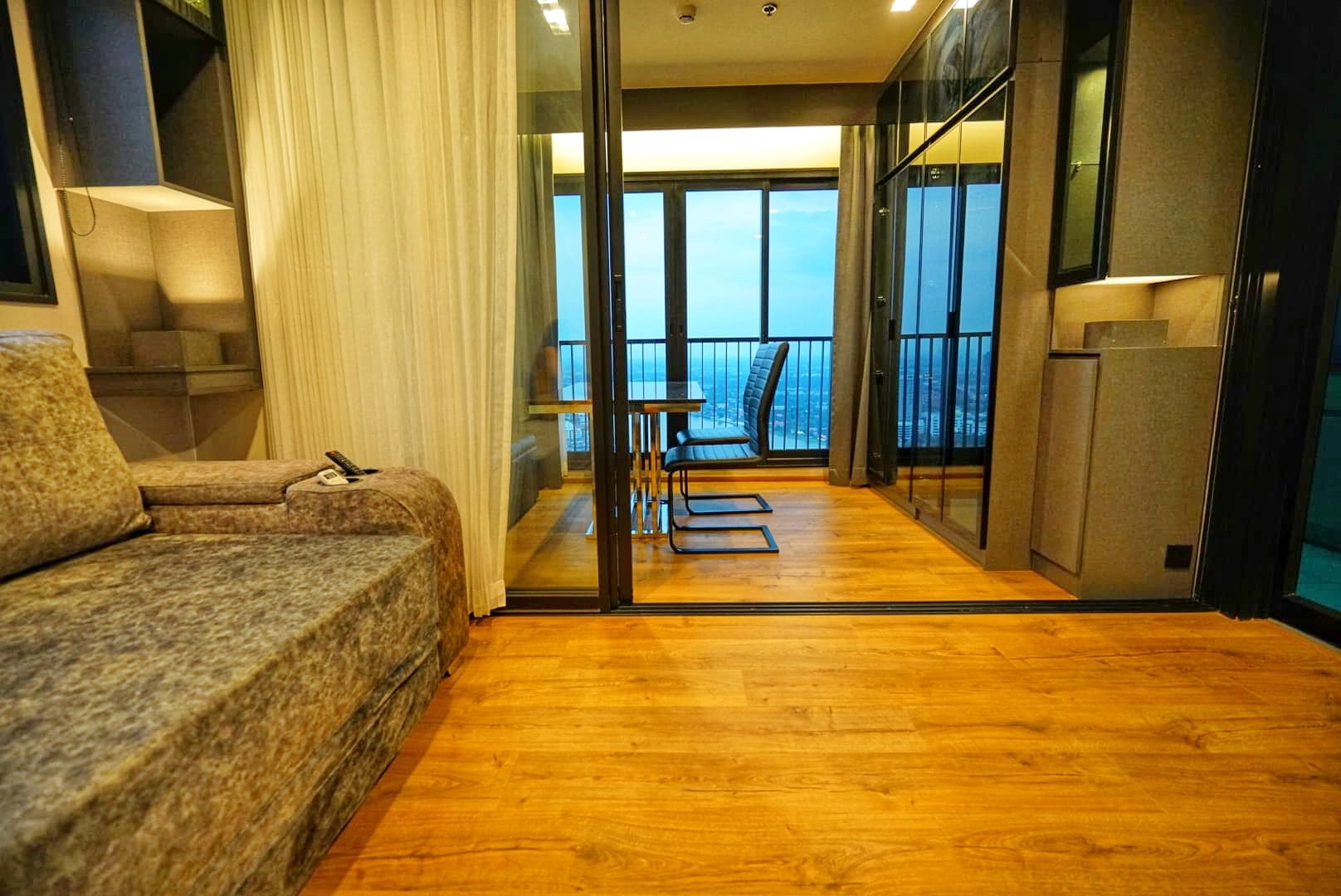 ขาย The Politan Rive ห้องมุม