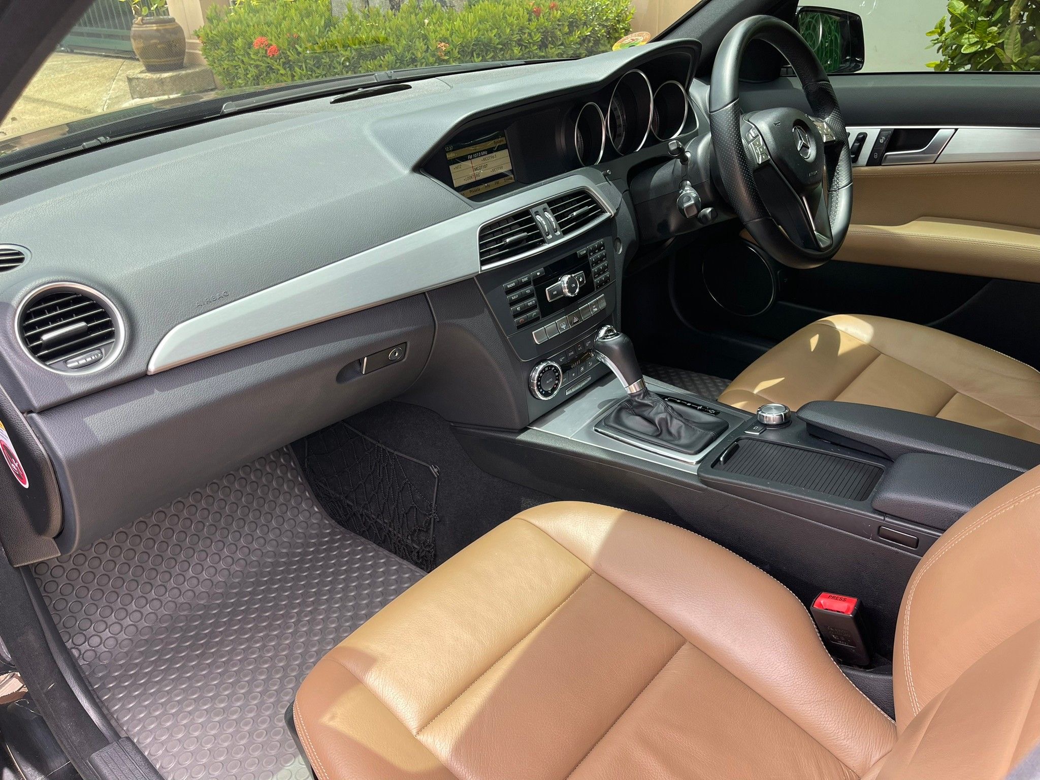 MERCEDES BENZ C-CLASS, C200 CGI W204 ปี 2012