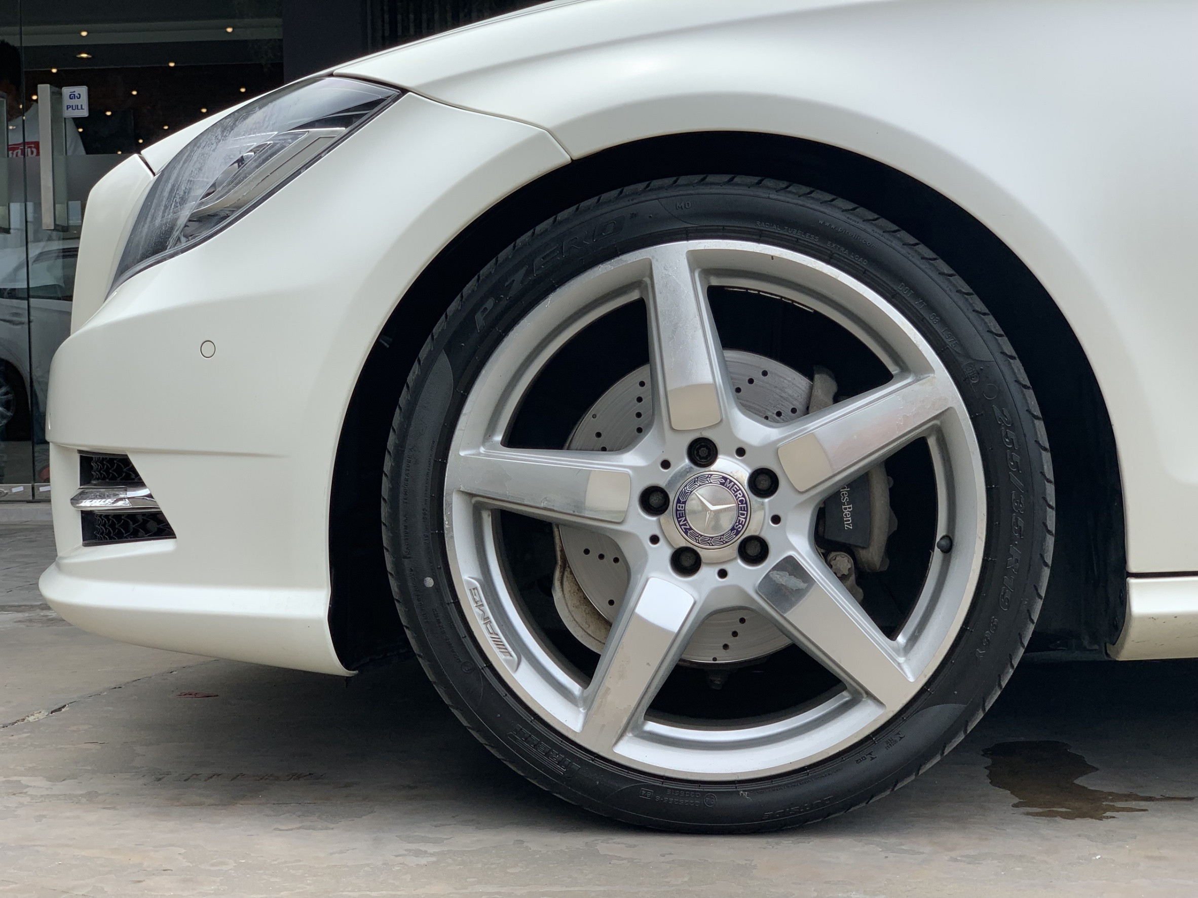 Mercedes-Benz CLS250 AMG Designo Cashmere White Matte Edition ปี 2012🔖Sold Out🔖