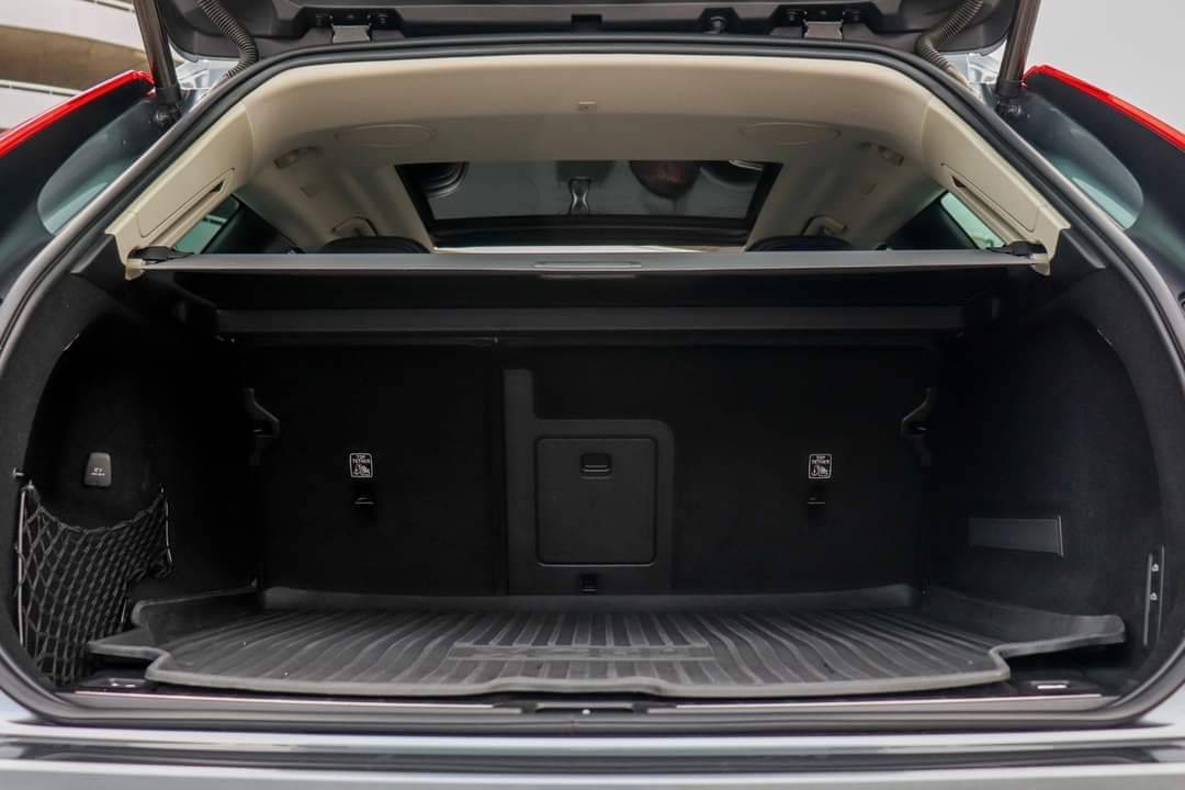 Volvo XC60 2.0 Recharge T8 Inscription 4WD SUV ปี2021