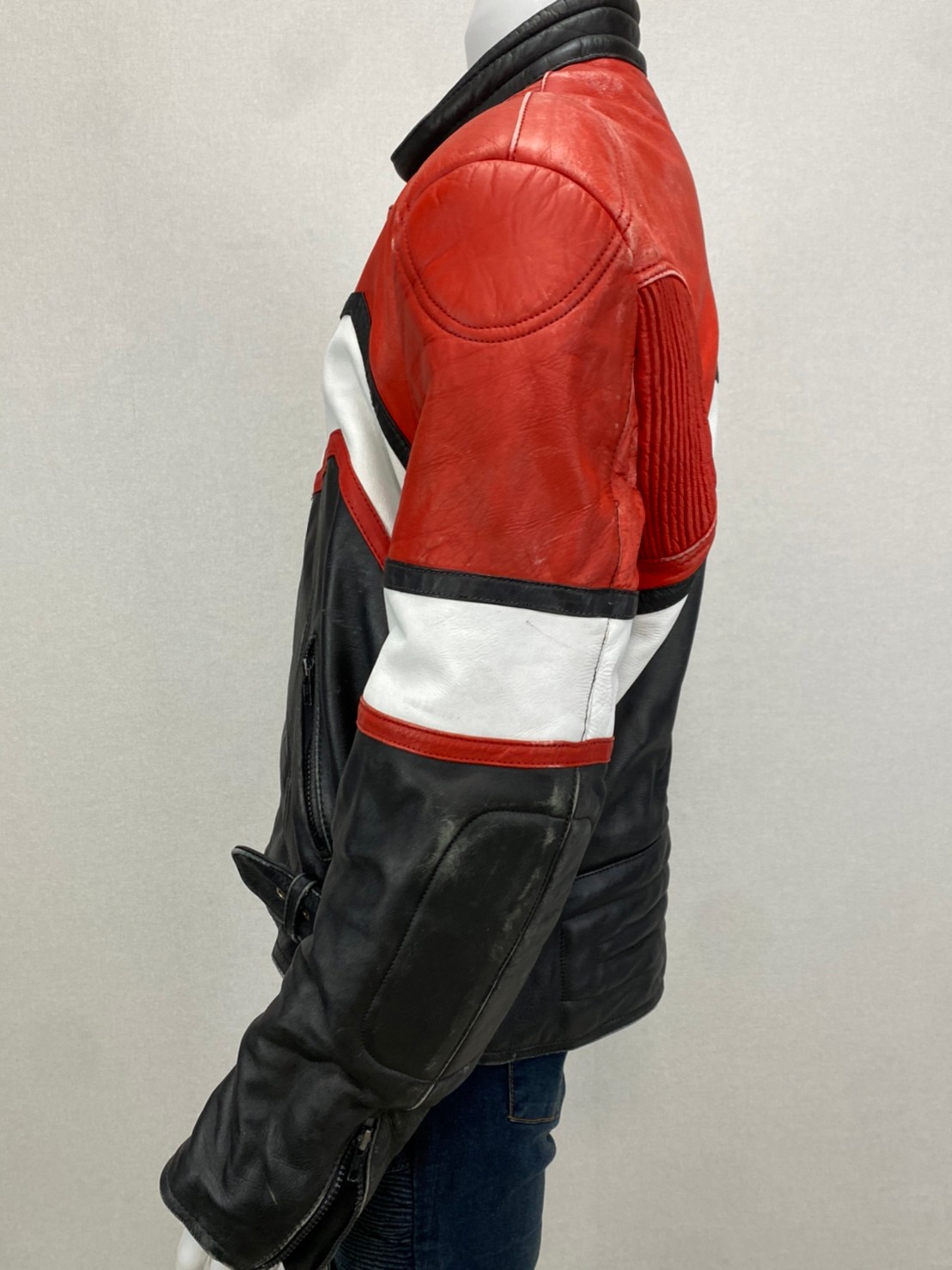 เสื้อการ์ดสำหรับขี่มอเตอร์ไซด์( มือสอง) RCSS 008: อก 46-48" ยาว 25" (ไม่มีการ์ด)