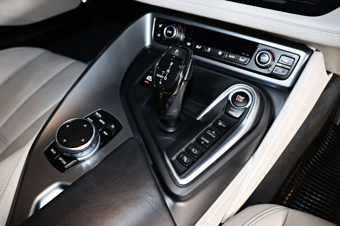 BMW i8 Hybrid (I12) ปี 2016