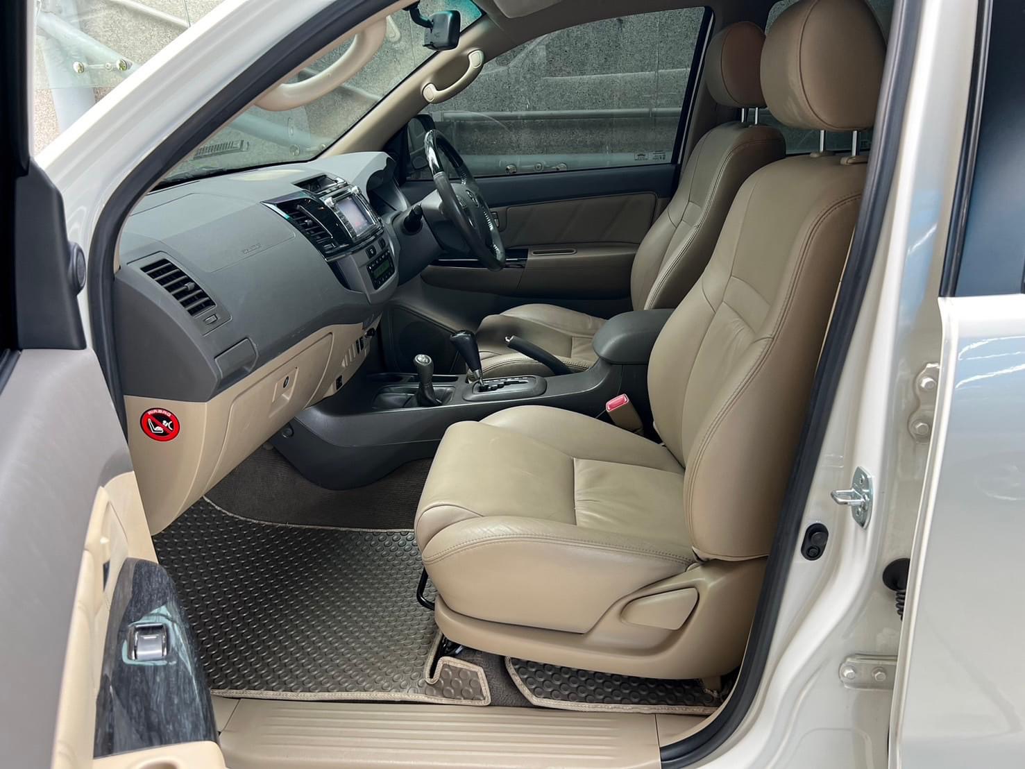 TOYOTA FORTUNER 3.0V D4D VN TURBO 4WD ปี 2012