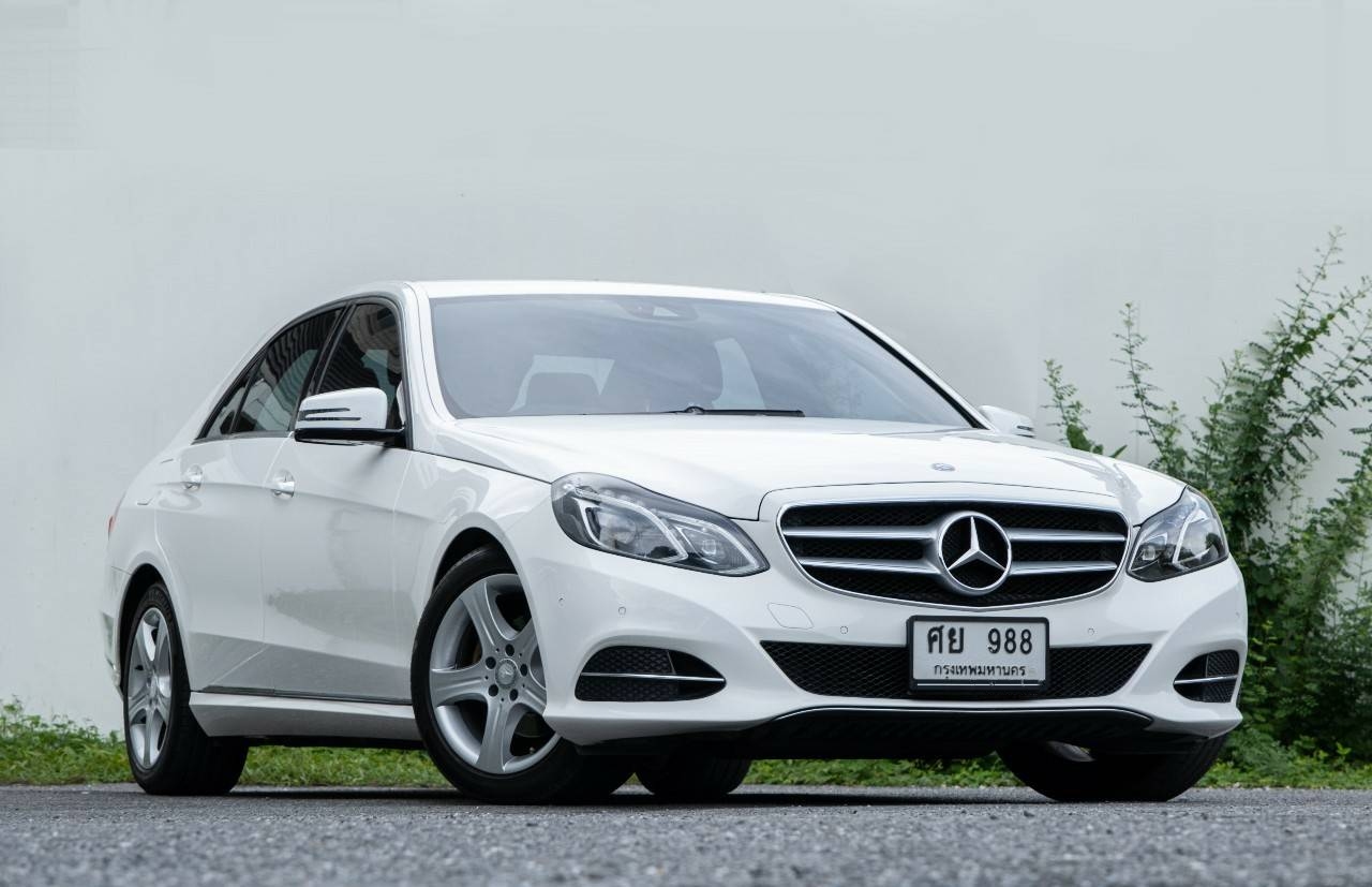 Mercedes-Benz E200 Excutive ปี 2015