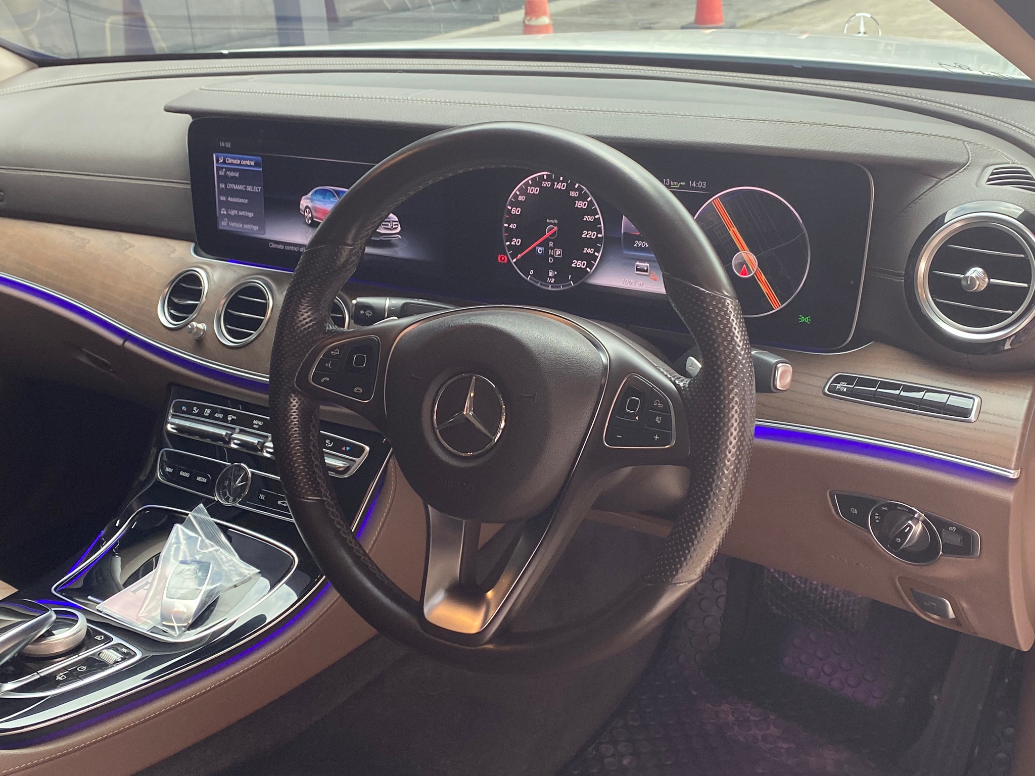 Mercedes Benz E350e Exclusive ปี 2017