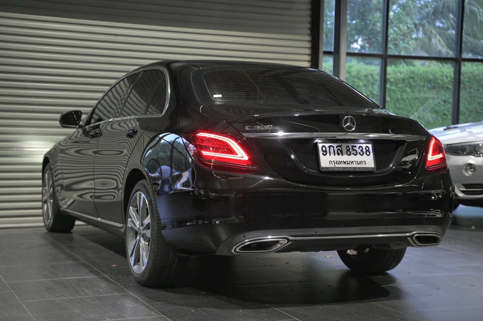 Mercedes-Benz C300e Avantgrade ปี 2020