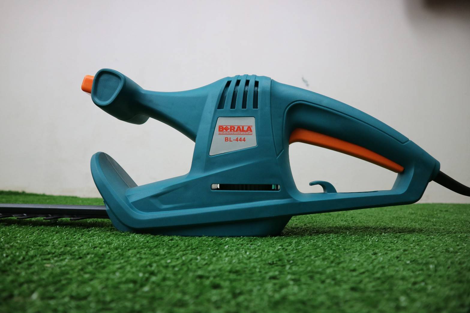 BERALA เครื่องตัดแต่งพุ่มไม้ 800W BL-444 สายไฟยาว 10 เมตร