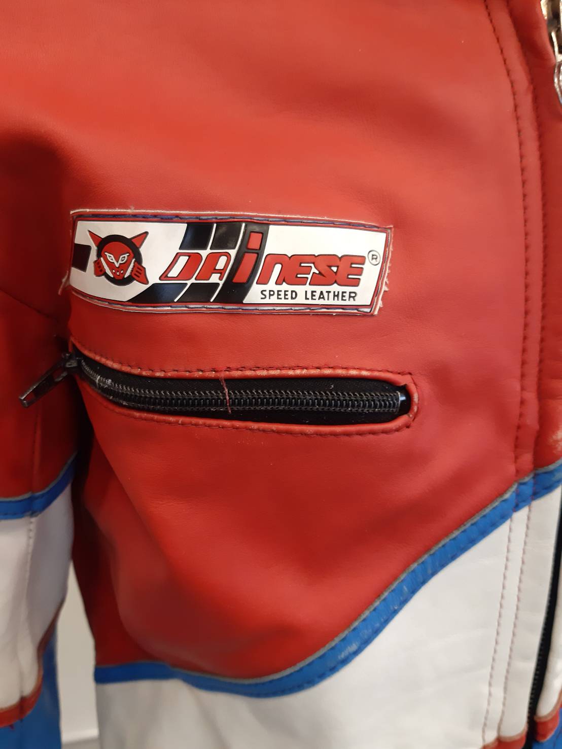 ประเภททรงชุด : Racing suit RCSS 014 **Dainese **: อก 42" ยาว 23” เอว 36"