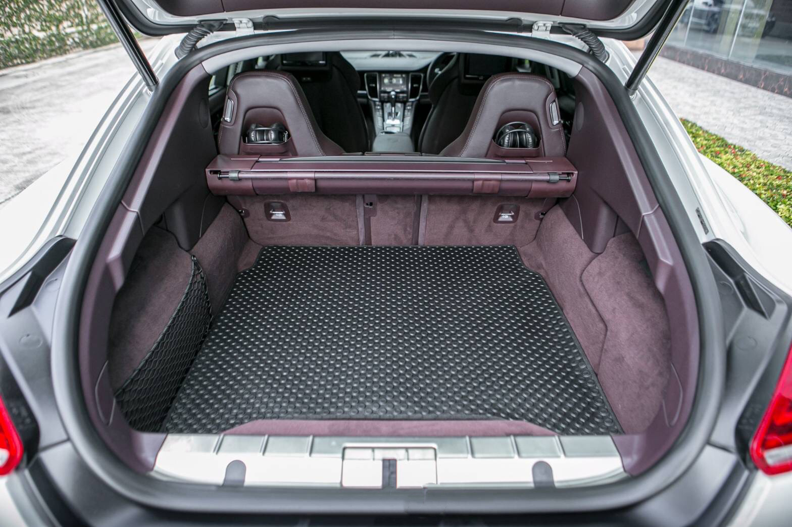 Porsche Panamera 3.0 SE-Hybrid ปี2015