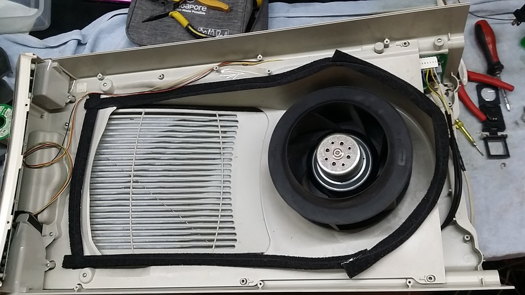 ซ่อมเครื่องฟอกอากาศ ยี่ห้อ AMWAY รุ่น 101076TH อาการไฟเข้าแต่ปุ่มต่างๆไม่ทำงาน