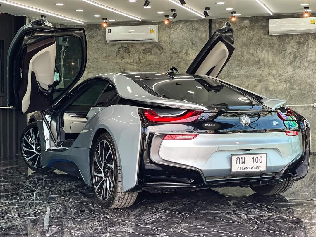 BMW i8 eDrive ปี 2015