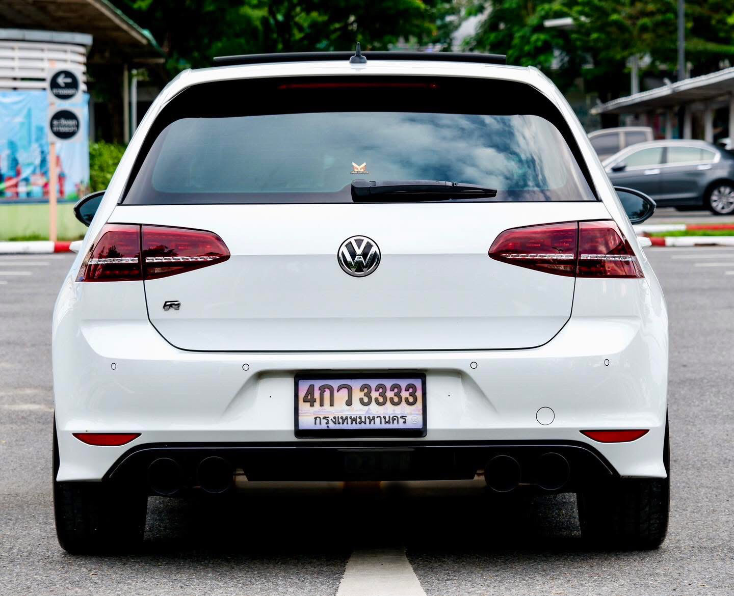 Volkswagen Golf R MK7 2.0 TSI DSG Hatch 5Doors ปี 2015