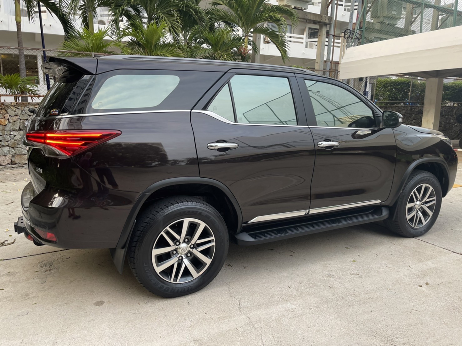 Toyota Fortuner 2.8 ขับ 4 ปี 2015