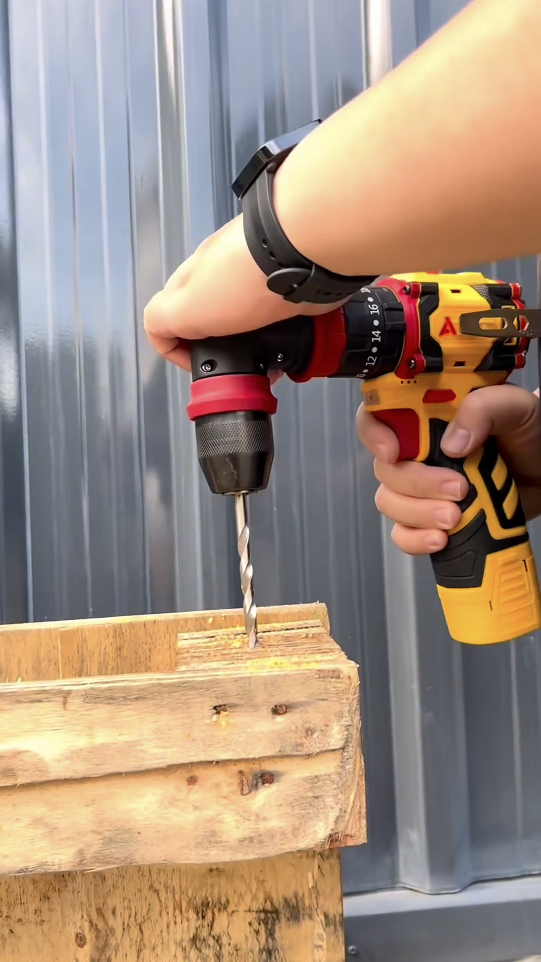 สว่านไขควงกระแทกไร้สาย 5in1 ยี่ห้อ AKITA รุ่น AK-SCDB-16.8V