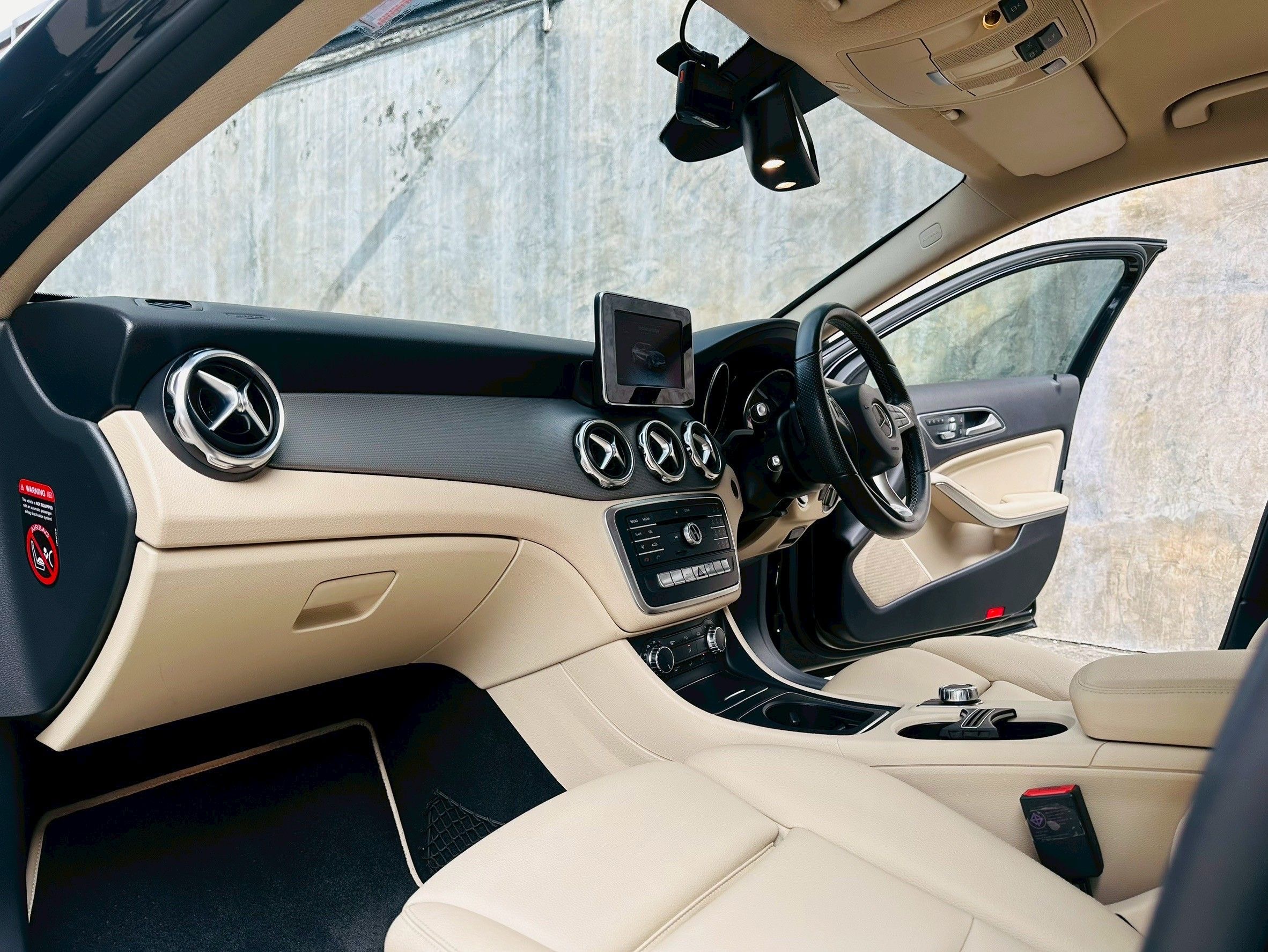 Mercedes-Benz GLA200 W156 ปี 2020