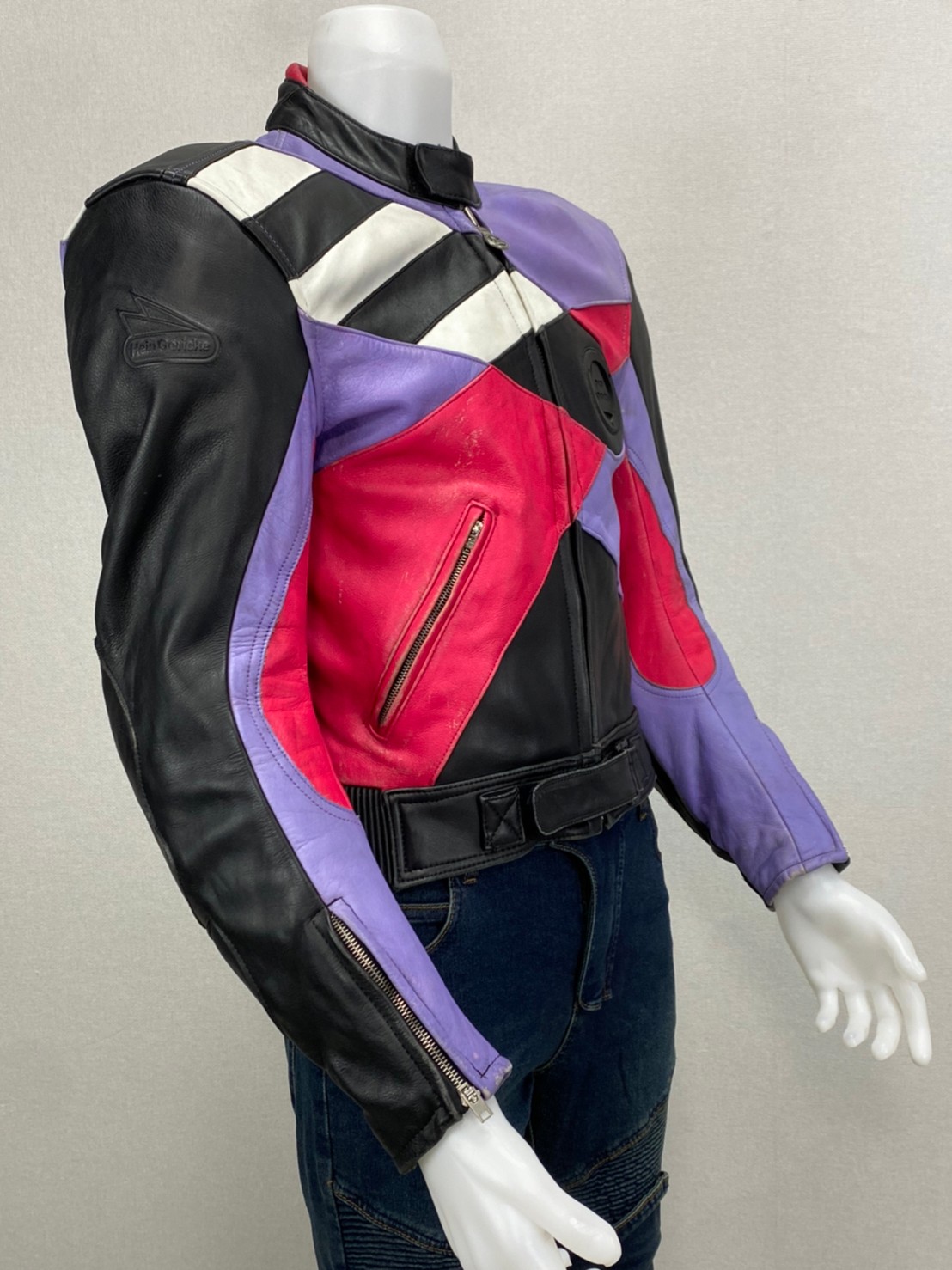 เสื้อการ์ดสำหรับขี่มอเตอร์ไซด์( มือสอง) RCSS 007: อก 40" ยาว 21" ** Hein Gerickc**