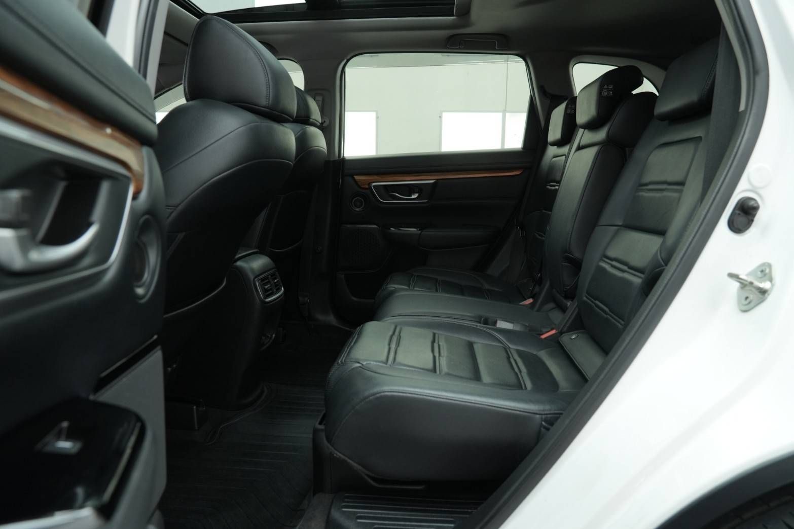 HONDA CR-V 2.4 EL 4WD สีขาว ปี 2021