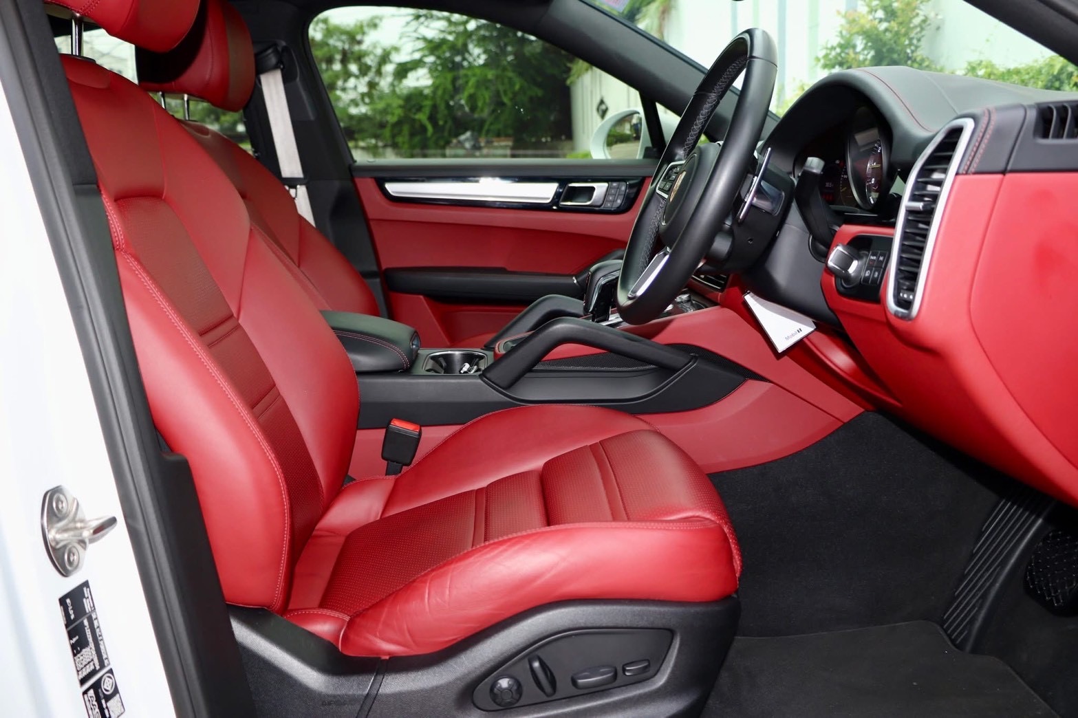 PORSCHE CAYENNE COUPE PLATINIUM EDITION E-HYBRID ปี2023