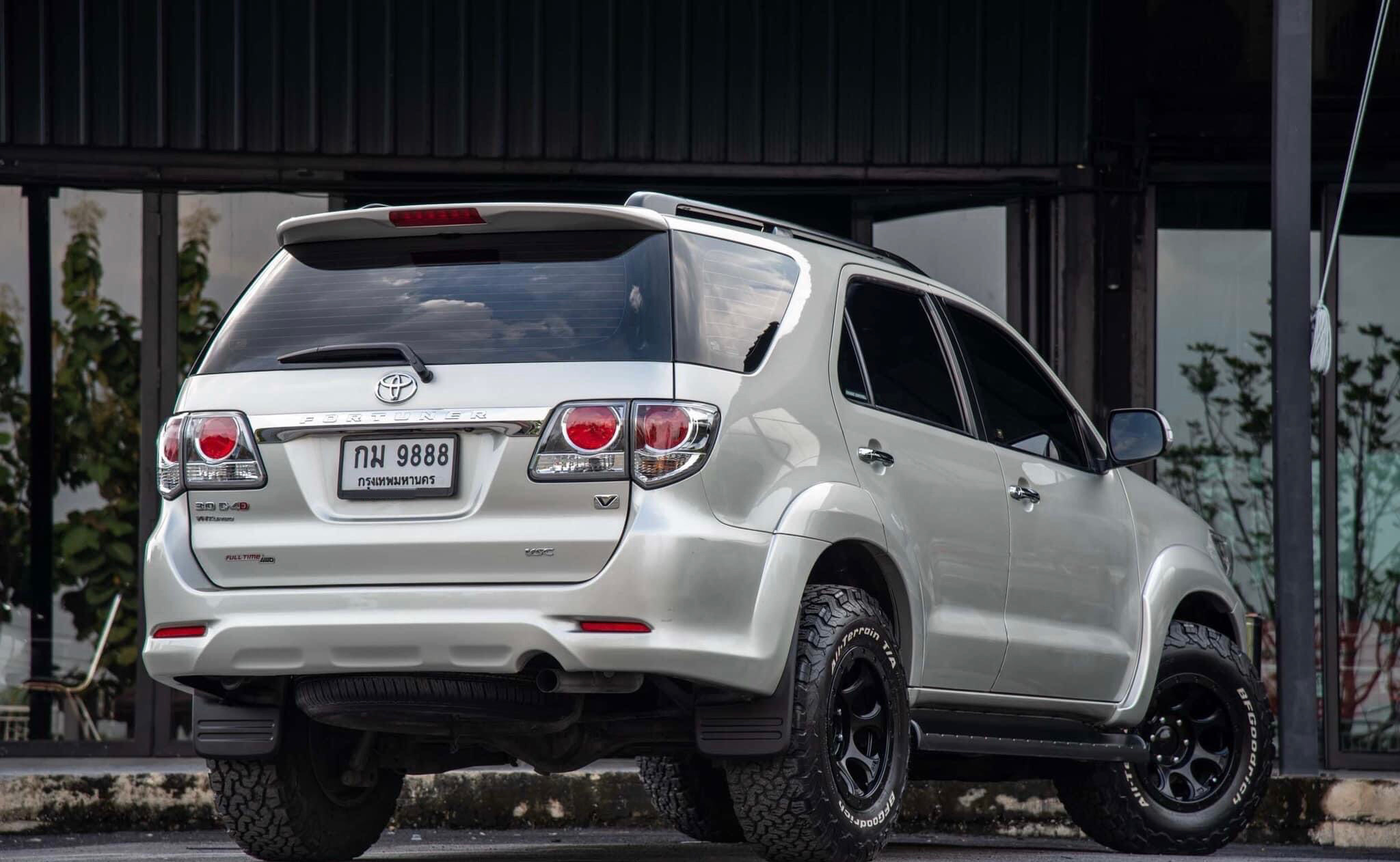 Toyota Fortuner 3.0 D4D V ปี 2011