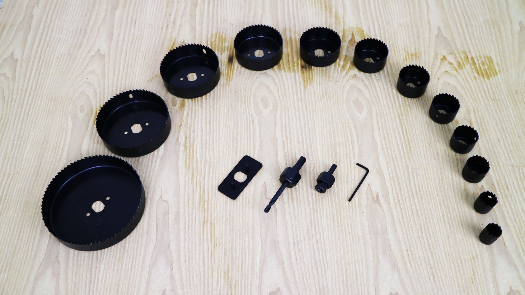 HOLESAW ชุดดอกสว่านโฮล์ซอ 16 ชิ้น
