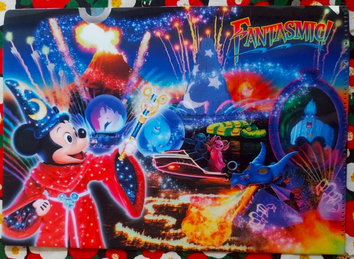 แฟ้ม A4 แบบสอด 2 ช่อง FANTASMIC มิกกี้เม้าส์ สติซ ของแท้จาก โตเกียว ดิสนีย์ ซี ญี่ปุ่น พร้อมเหล่าตัวร้าย ราชินีกริมไฮด์จาก Snow White and the Seven Dwarfs เออร์ซูล่า จาก The Little Mermaid มาเลฟิเซนต์ (Sleeping Beauty) สติทซ์ TOKYO DISNEY SEA