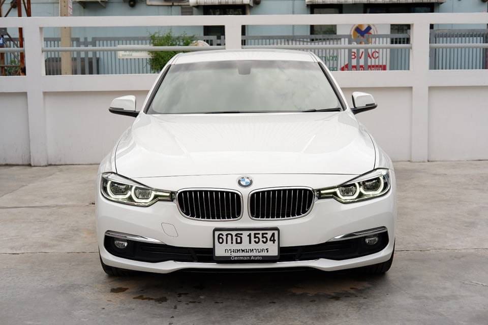 BMW 320d (F30)Lci Diesel ปี 2017