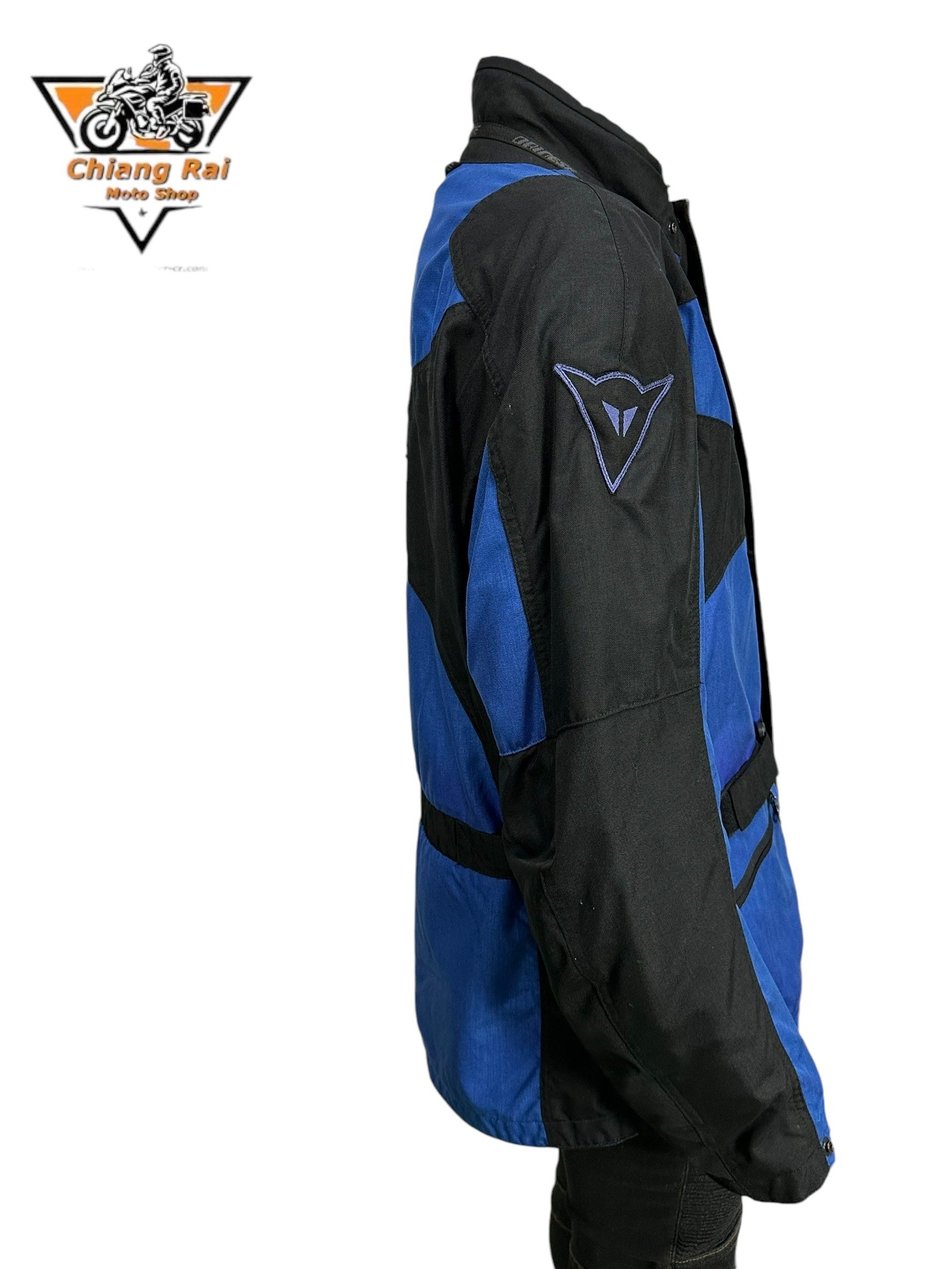 เสื้อขี่มอเตอร์ไซด์( มือสอง) RCTA 667 อก 56" ยาว 30"(2XL) **dainese**