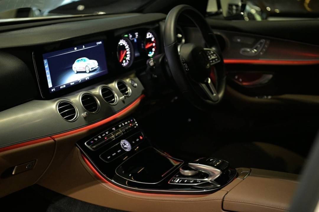Mercedes-Benz E350e Avantgrade ปี 2019