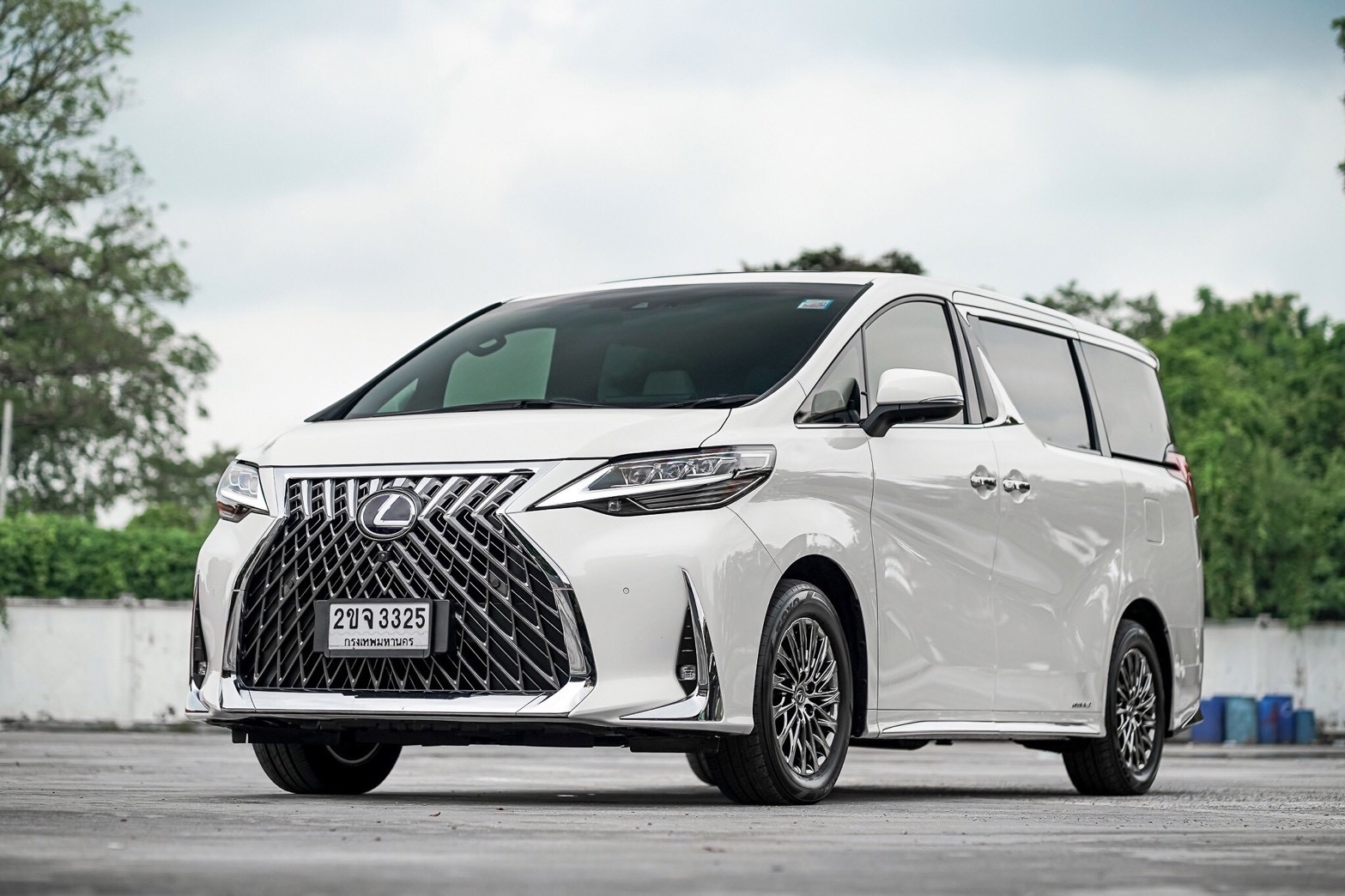 Lexus LM300h 7Seat ปี 2020