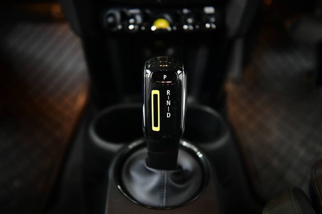 Mini Cooper SE Hatch ปี 2023