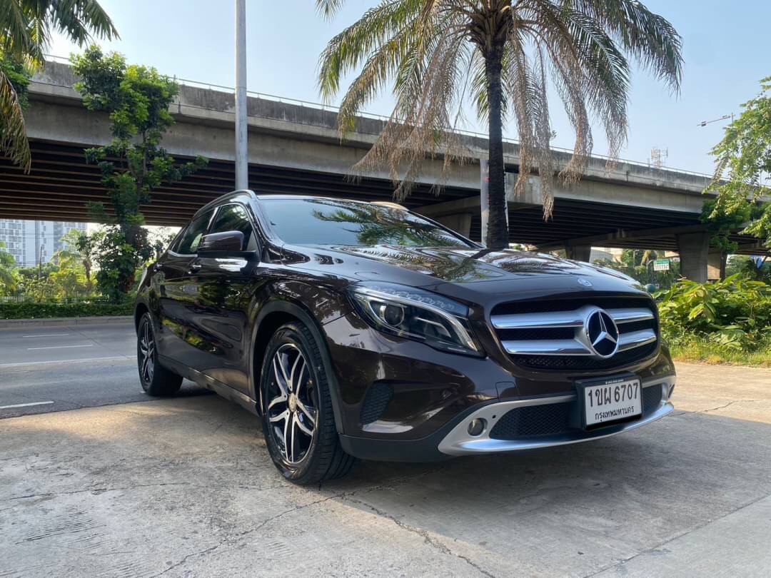 Mercedes Benz GLA200 Urban ปี 2015