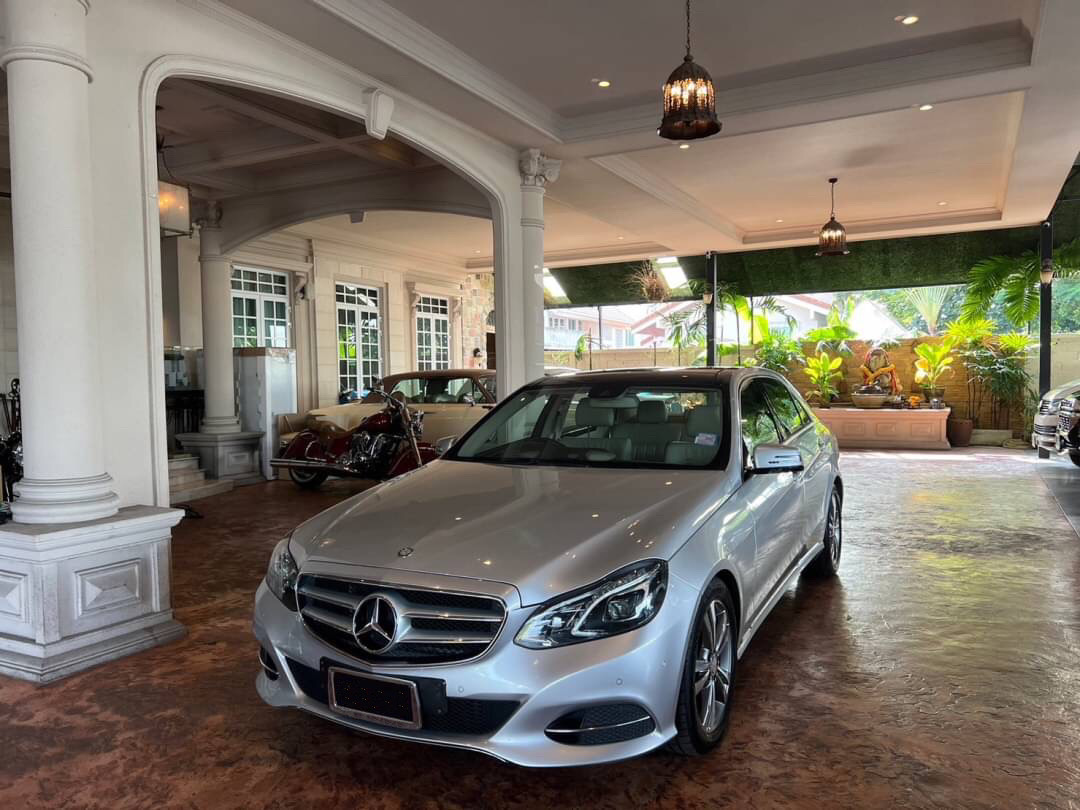 Mercedes Benz E200 Saloon MinorChange ปี 2014